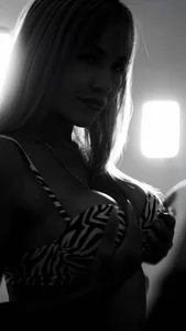 elena_mature Golden Desire ✨ Foto 6