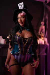 AishaaDevoe 💜 Pretty Little Chaos  9. fénykép