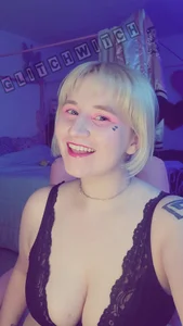 Glitch_Witch just a taste Foto 6