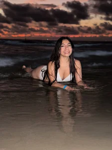 Mia_Gothzx kullanıcısının Beach albümü -  4 fotoğraf