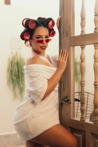 KatieStonne Damsel Pic