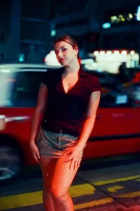 ThreeshaWhite HONG KONG 1 Immagine  2