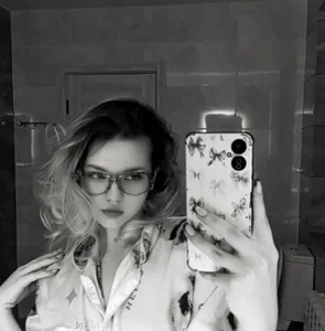 NastyOsche favorite pose Bilde