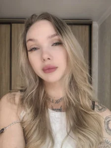 amellyMorgan Public Foto 3