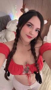 Come closer… don’t be shy de KiimTyler_  2 photos