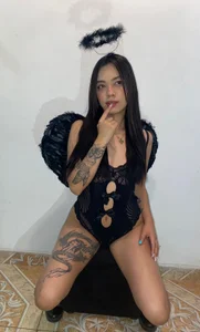 I can be your Angel😇👅 de Sami_Evanns  6 photos