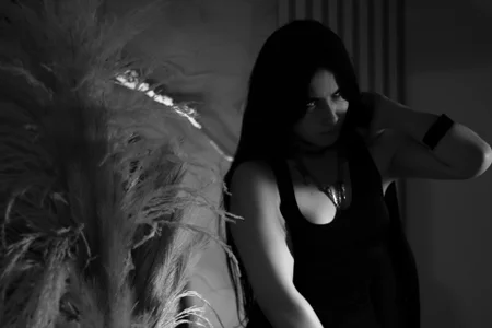 Ashkoreh Black and White Immagine  7