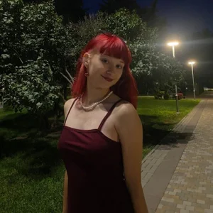 InternetGirlfriend Public Foto 2