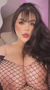 Harmonybabe_ My Tongue Wants To Taste Something U Have 😏 - {count, plural, one {תמונה אחת} two {שתי תמונות} many {# תמונות} other {# תמונות}}