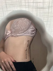 Miche1le_AllenneのLook at my figure))の 5枚の写真