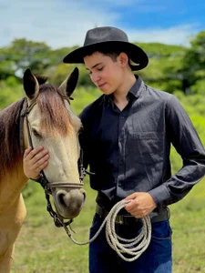 Dannyswiftt COWBOY MODE: ON 🤠🌵 Pic 2