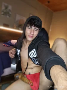 Dyla_n18 Im sexy Dylan Boy  6টি ছবি