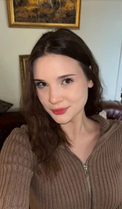 LisaBaillea Cutie Lana Pic 2