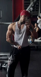 the_beast_master_ Public Foto 6