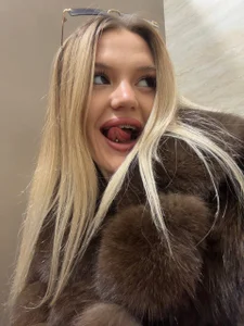 _KittyMoore Public Foto 5