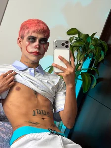 lukasstrong_のClown 🤡 hit 🔥の 3枚の写真