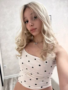 Mooniesiesita some polka dot ❤️ Pic