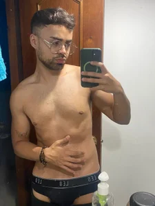 hornytwins15 kullanıcısının Public albümü -  4 fotoğraf