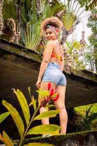 EmilyCoast-1 Public Immagine  4