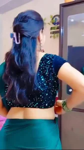 Zaraa-Khan Sari pose slika 4