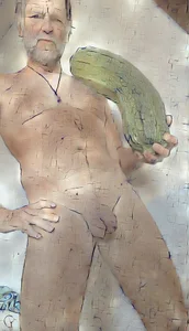 artXhibitor the matter of size Immagine  2