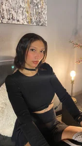 mia_collens welcome♥ Pic