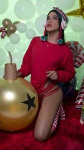 DeniseVillareal Merry Christmas my loves 🎆🎄 Pic 2