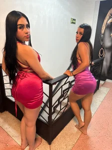 brithny_bratz_ SPECIAL SHOW WITH MY FRIEND Foto