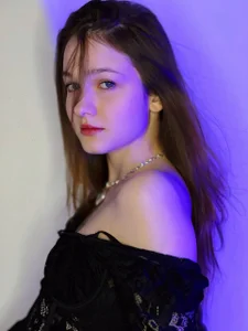 MichelleRoux The world reflected in her eyes🖤 Pic