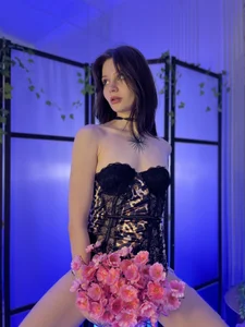 Cindy_Page forbidden fruit Pic 8