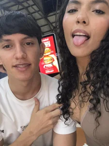 liliandliam nice to see you.  4. fénykép