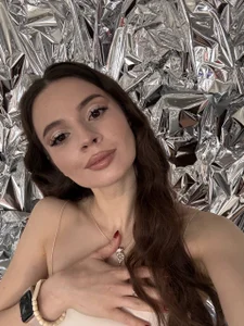 silver lips od AmeliaFlares  4 snímek