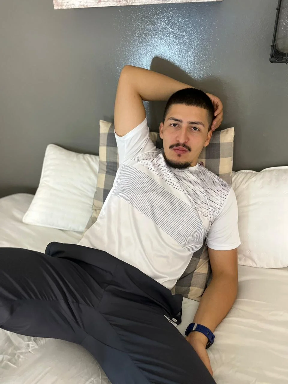 MrFox__ Trending Pic 2518