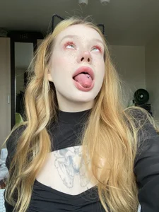 Honey___Hot Public Pic 6