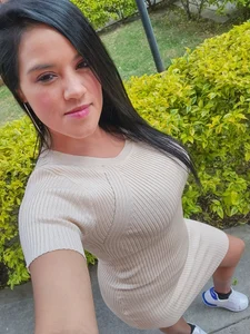 Zhayrarosee's photo