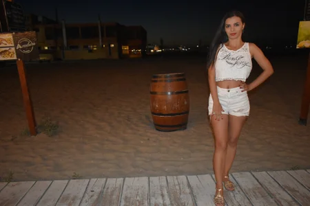 juliahayessxx juliahayes in holiday Pic