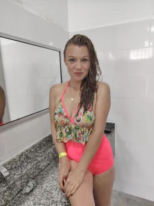 angel_yours11 Pool Day 🏊🏊 Foto