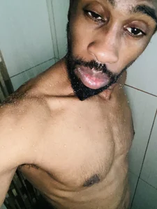 GeniusBody Flexing Pic 6