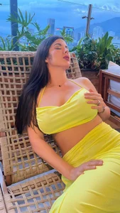 SunnyRivers Turning Yellow Pic 3