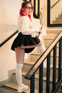 coralsmith11 kullanıcısının Teach this naughty schoolgirl to behave albümü -  3 fotoğraf