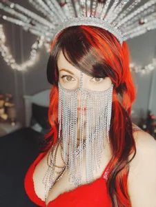 Helena__Femdom: Exotic Goddess in red ( 5 фото)