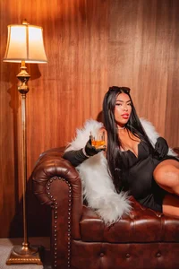 RiriiBrunette__ Madame Riri in her chester sofa 🍷🫦👠 Pic 6