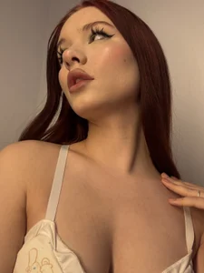 SirenBeatrice Summer vibes and sexy shorts, hehe🌞 Pic 4