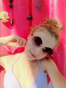 OdetteHarwick: Public ( 2 фото)