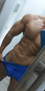 Alphamuscles Public Bilde 3