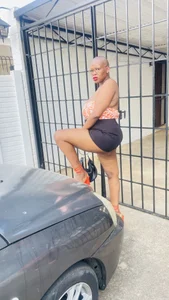 Rubby4Daddy Bald girls are hottest😍 Foto 2