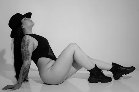 nare_celebi_ Public Hình 4