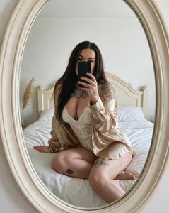 SkyNoirxox Public Pic 4