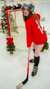 DanaDrake 🎄🥅⛸🏒 Bilde