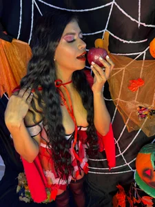 AishaCambell_ This is Halloween Foto 2